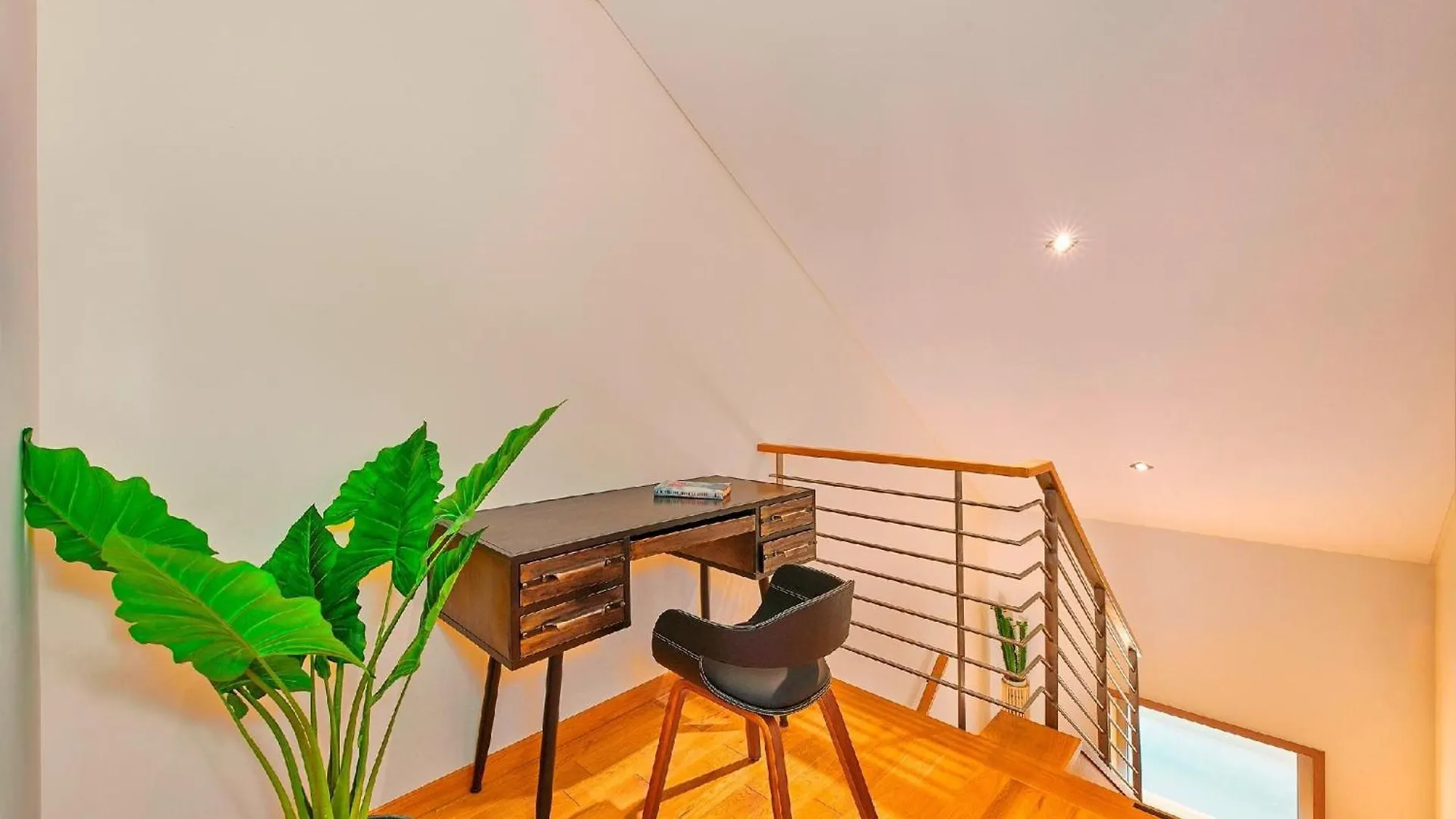 Villa Executive Townhouse, Tavira Centre, Shared Pool