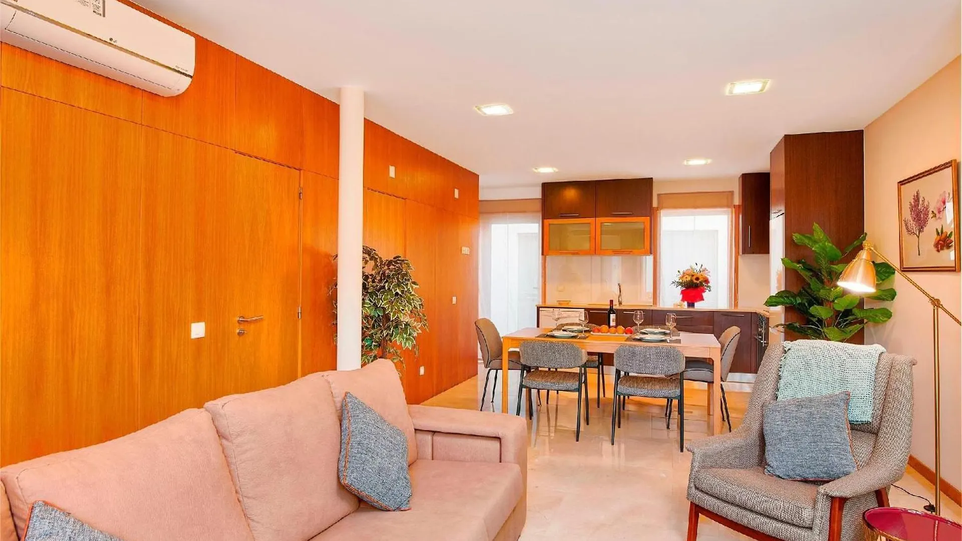 Villa Executive Townhouse, Tavira Centre, Shared Pool 0*,  Portogallo