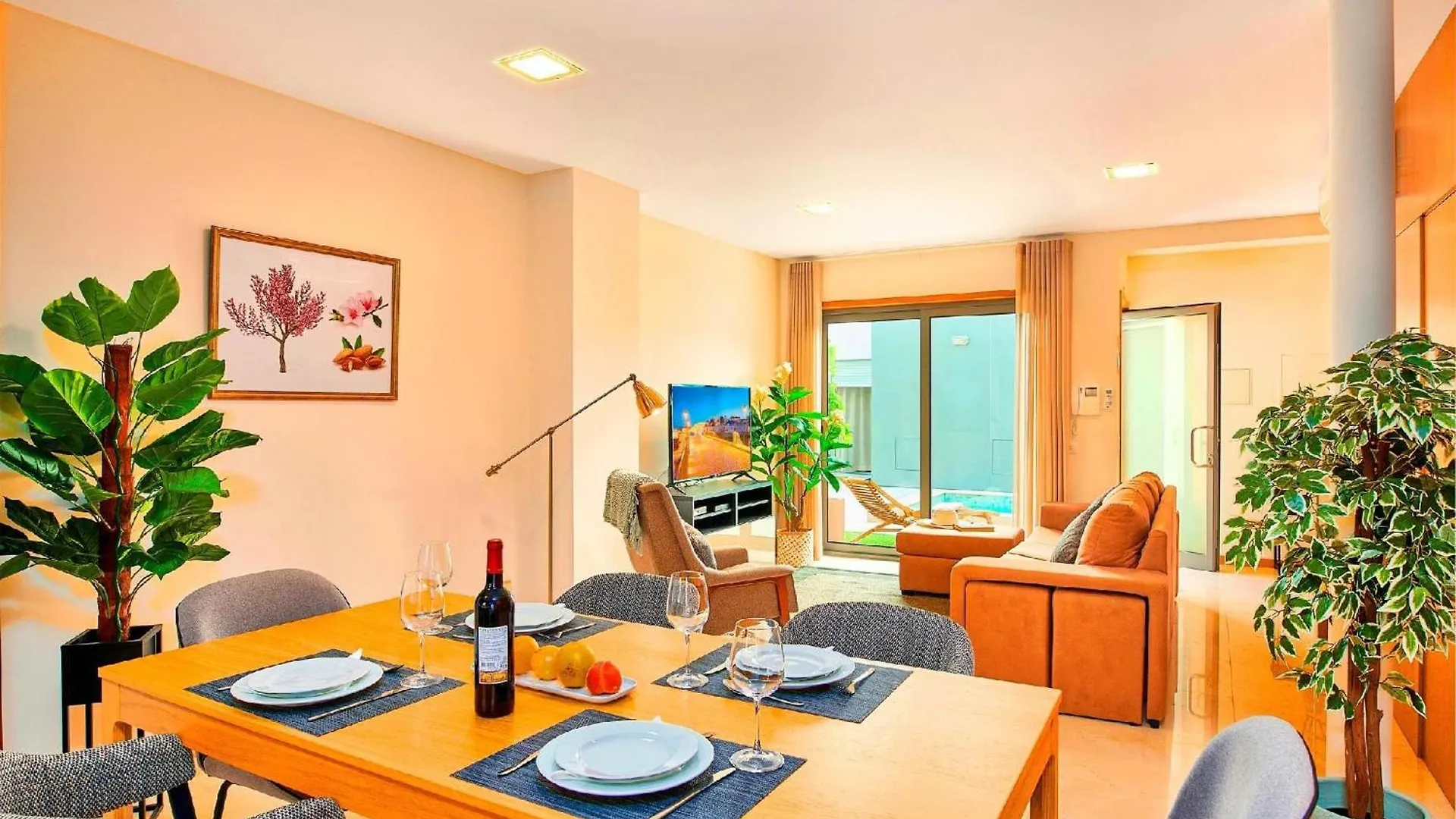 Executive Townhouse, Tavira Centre, Shared Pool Villa Portugal