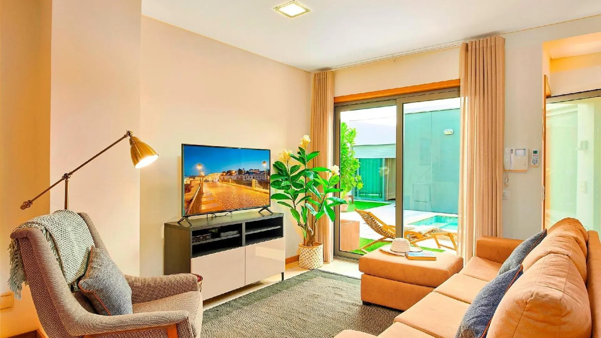 Holiday home Executive Townhouse, Tavira Centre, Shared Pool Villa